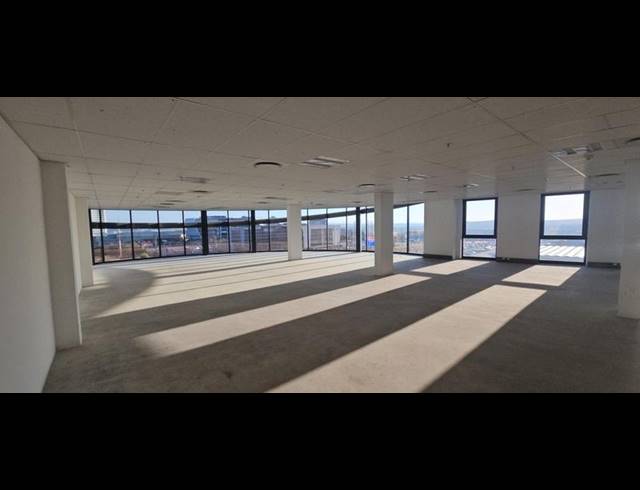 BUSINESS PROPERTY TO RENT IN VORNA VALLEY